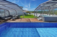 אחוזה על המים 12