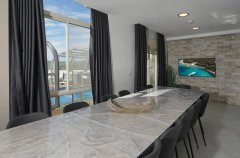 אחוזה על המים 43