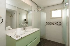 אחוזה על המים 46